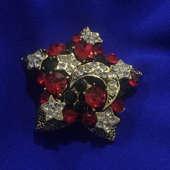 KLHHG Christmas Brooch - Picture 4 of 10